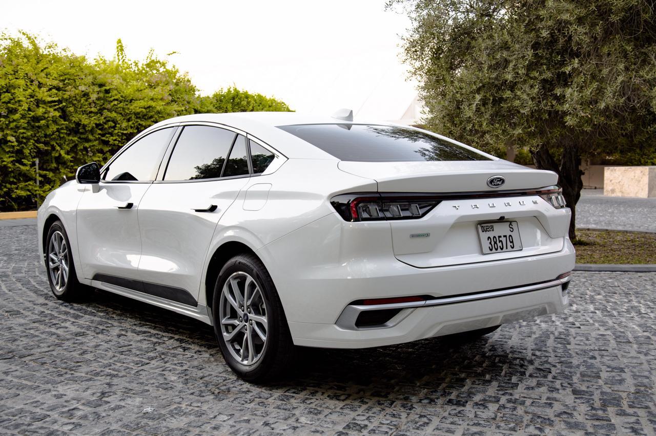 Ford Taurus 2024