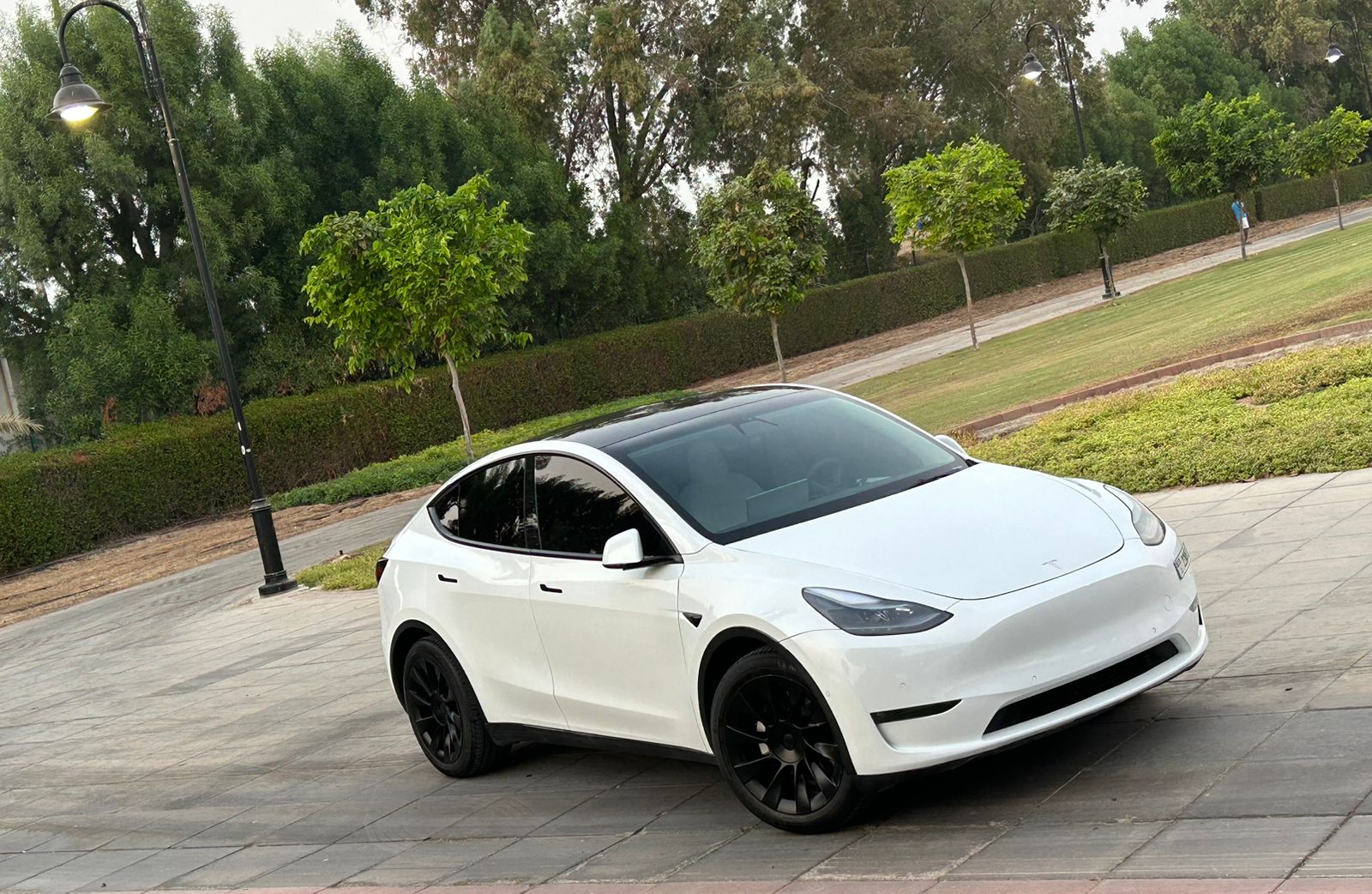 Tesla Model Y Long Range 