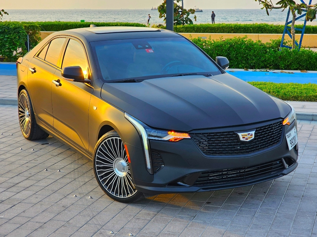 CADILLAC LUXURY CT4