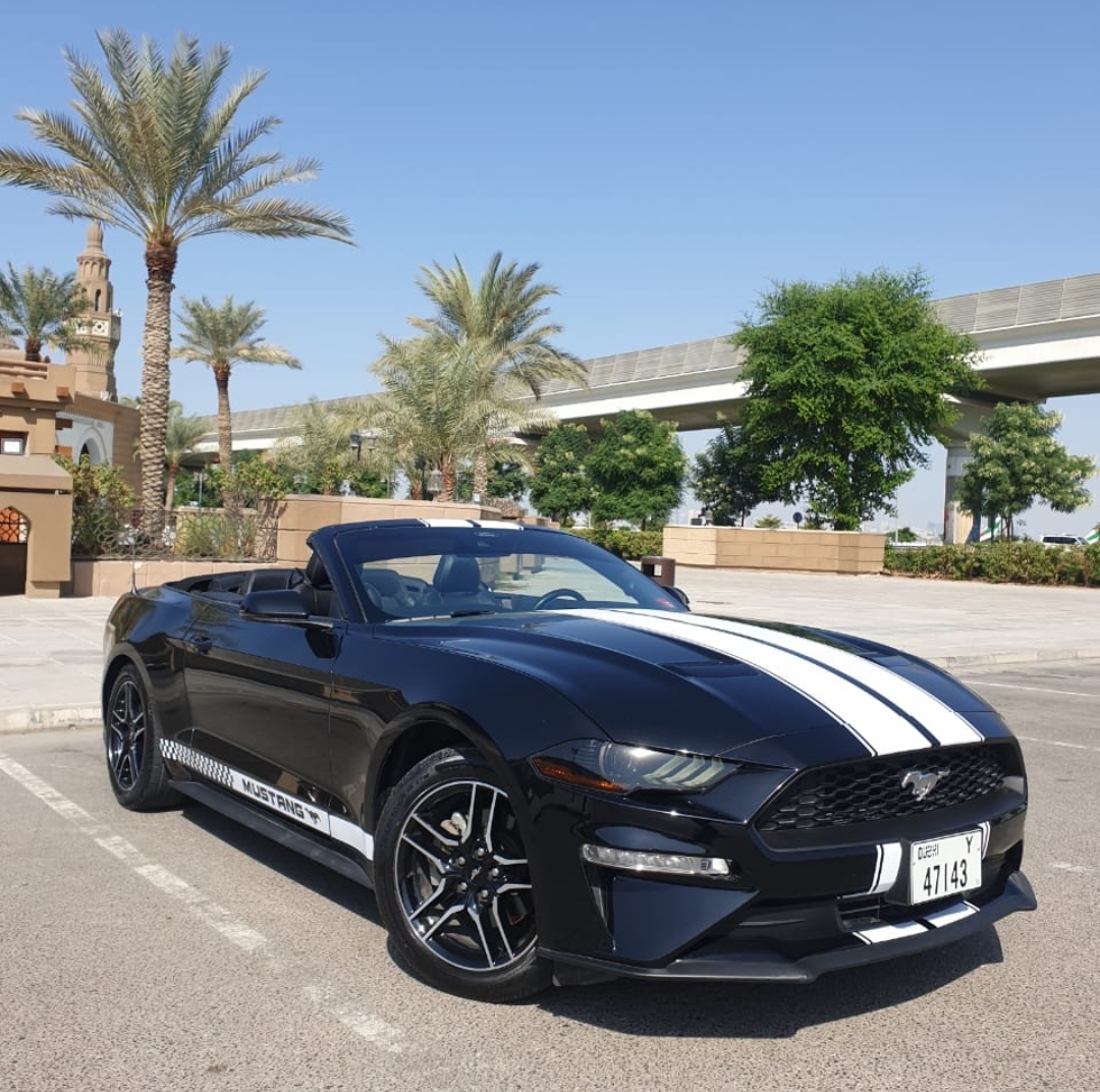 Ford Mustang convertible 