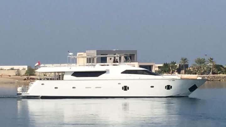 95 ft Yacht With Jacuzzi Dubai Marina