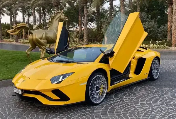  Lamborghini Aventador S