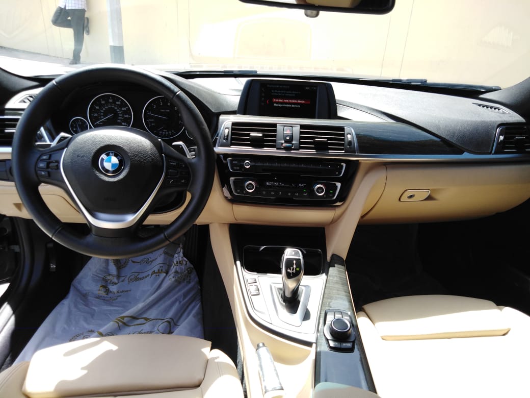 BMW 330i