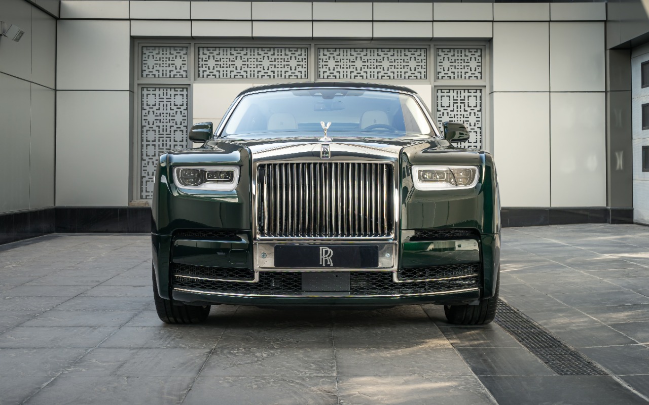 Rolls-Royce Phantom - Bespoke Design - EWB V12