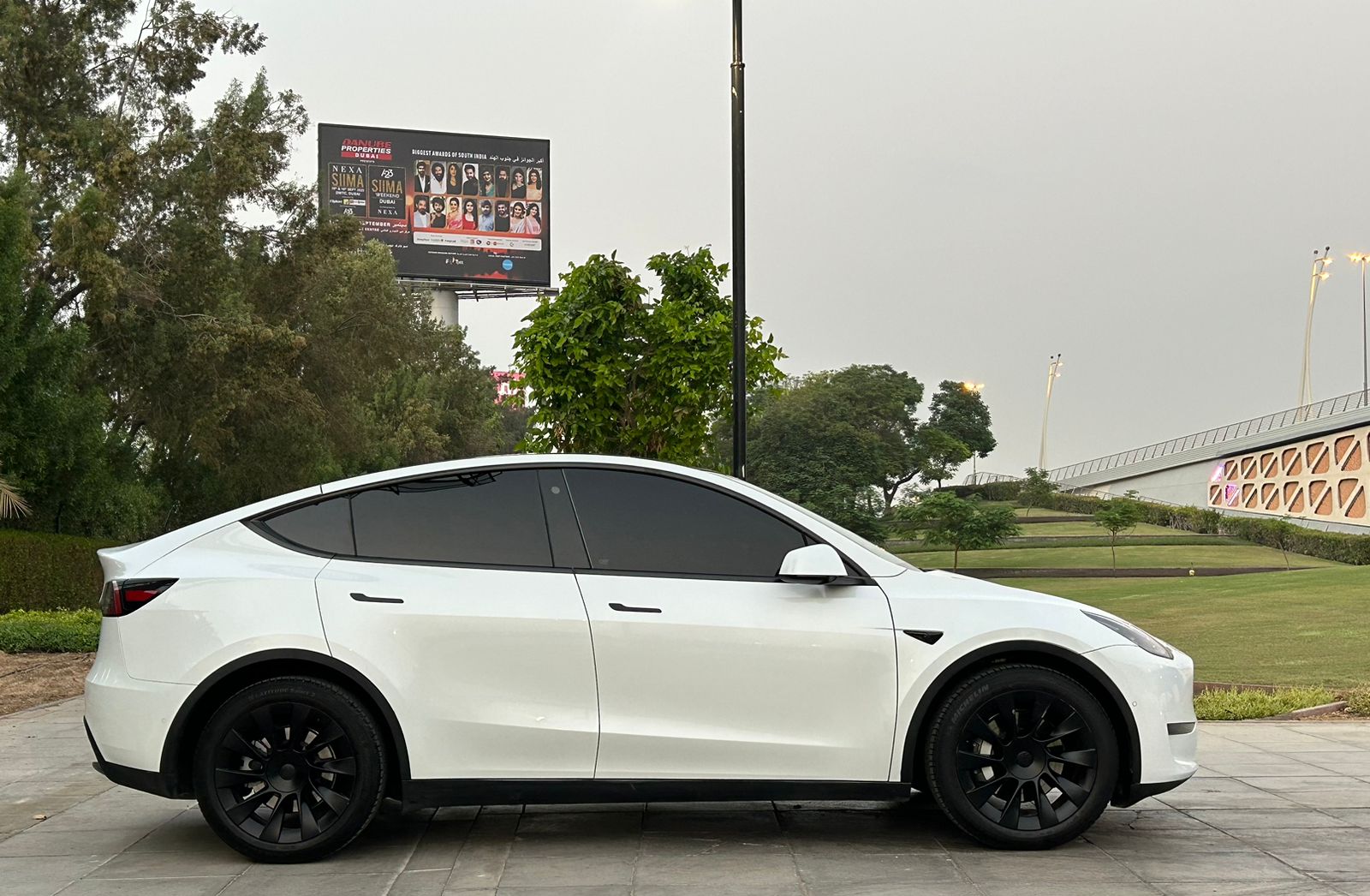 Tesla Model Y Long Range 