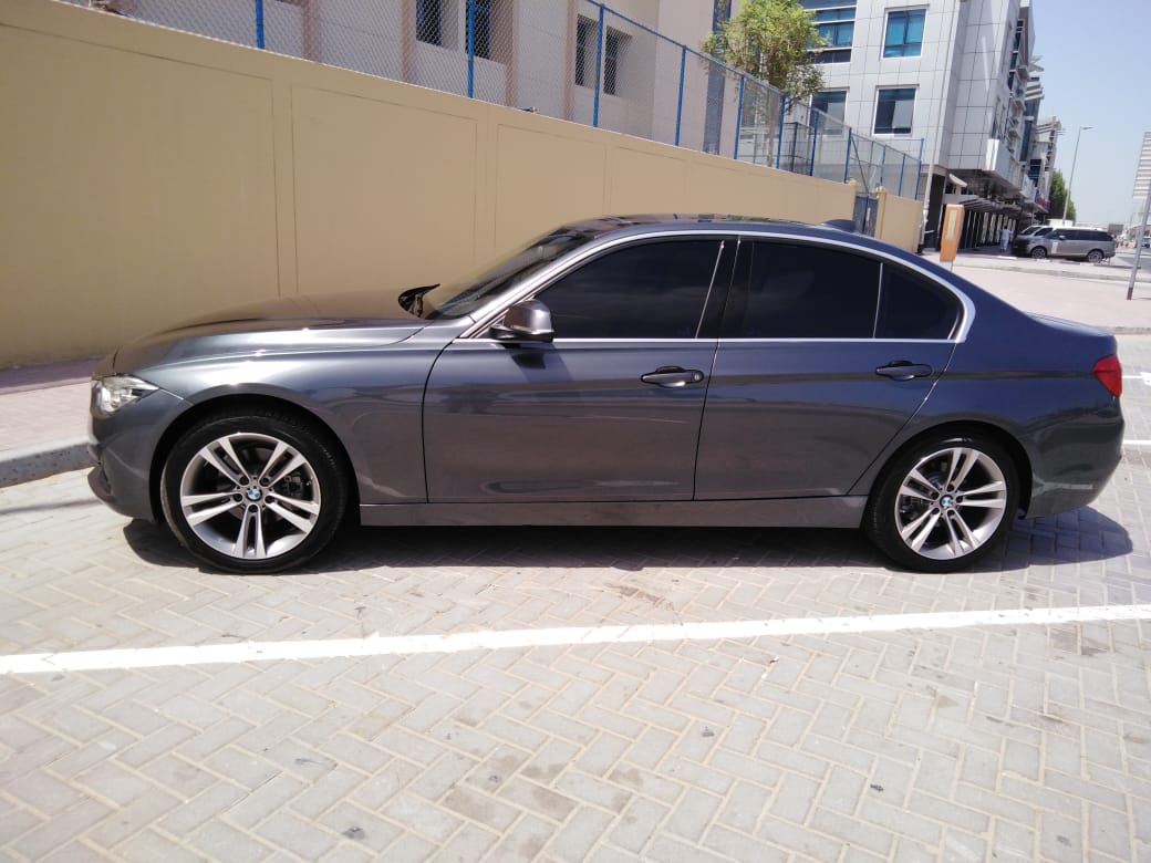 BMW 330i