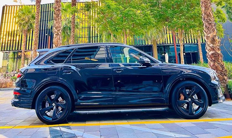 Bentley bentayga Black 