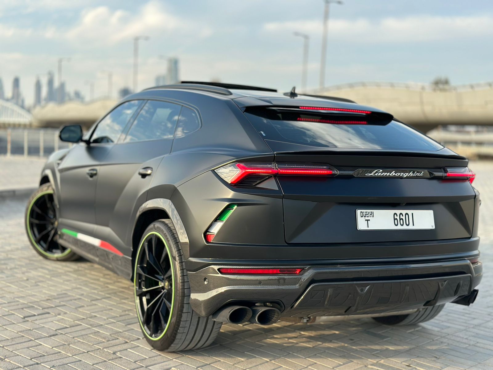 Lamborghini Urus Carbon Edition Full Option