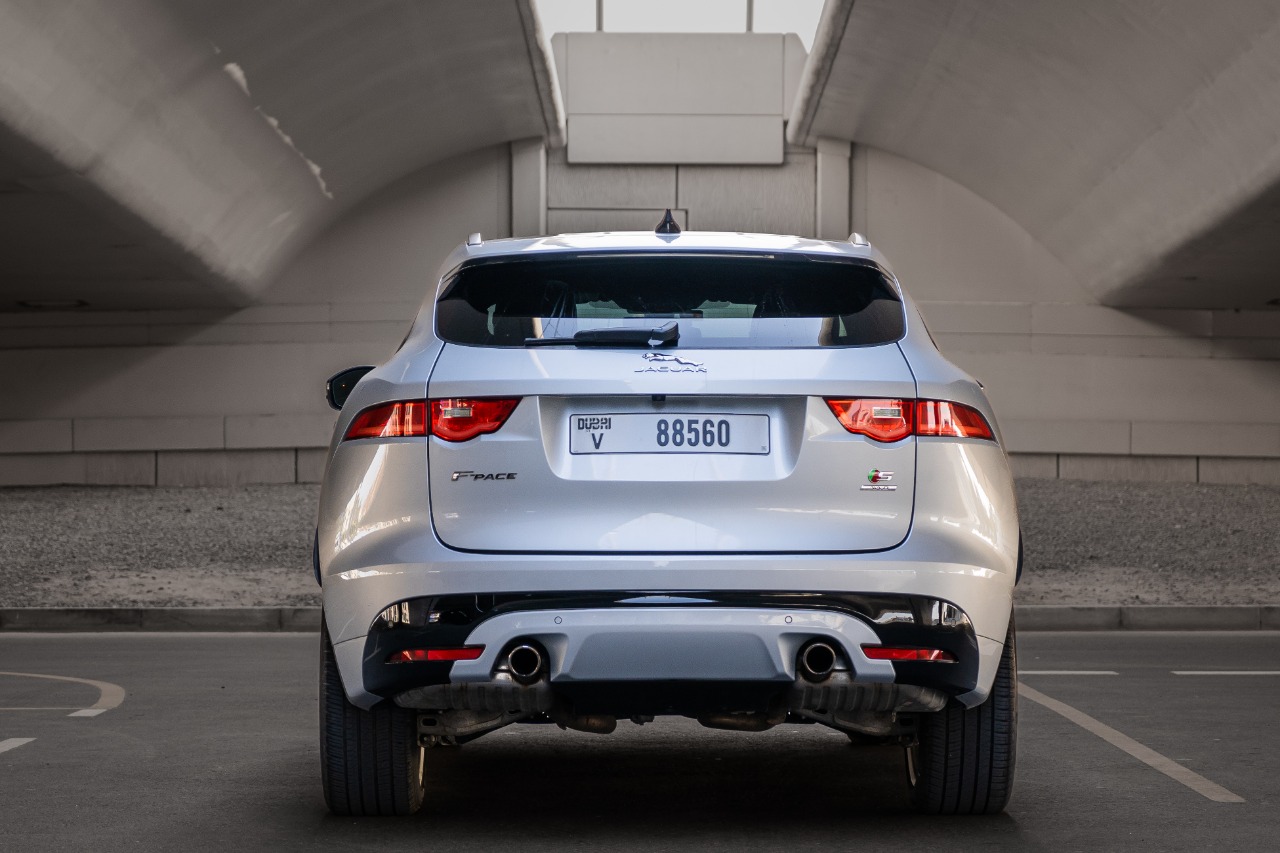 Jaguar f-pace