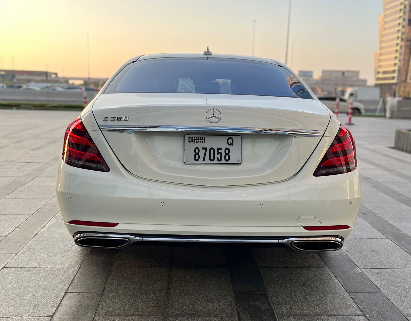 MERCEDES BENZ S560