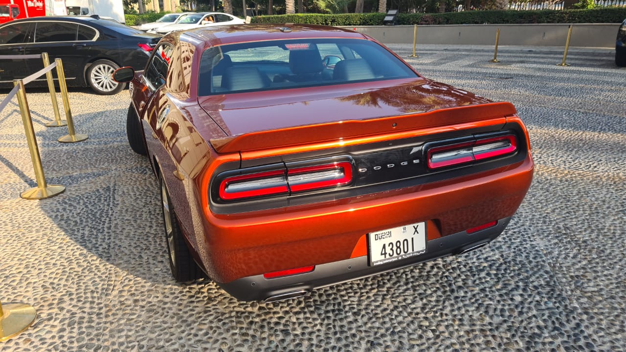 Dodge Challenger V6 2021