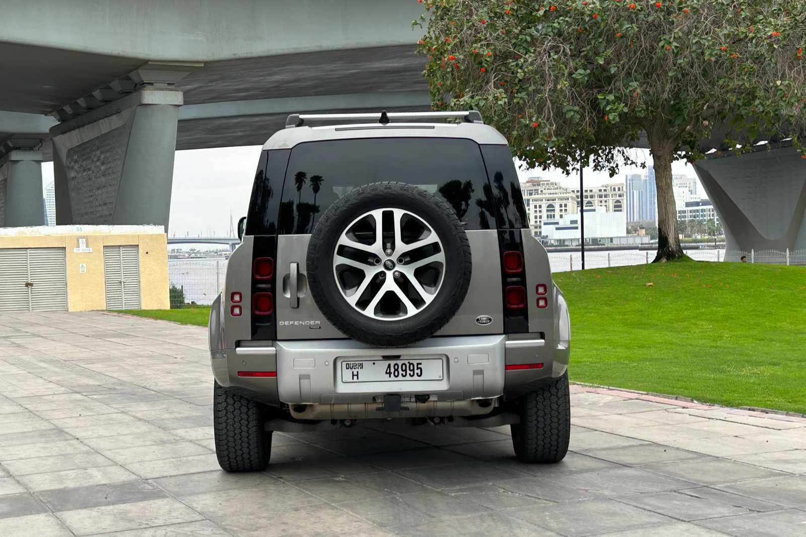 Land Rover Defender V6 XS