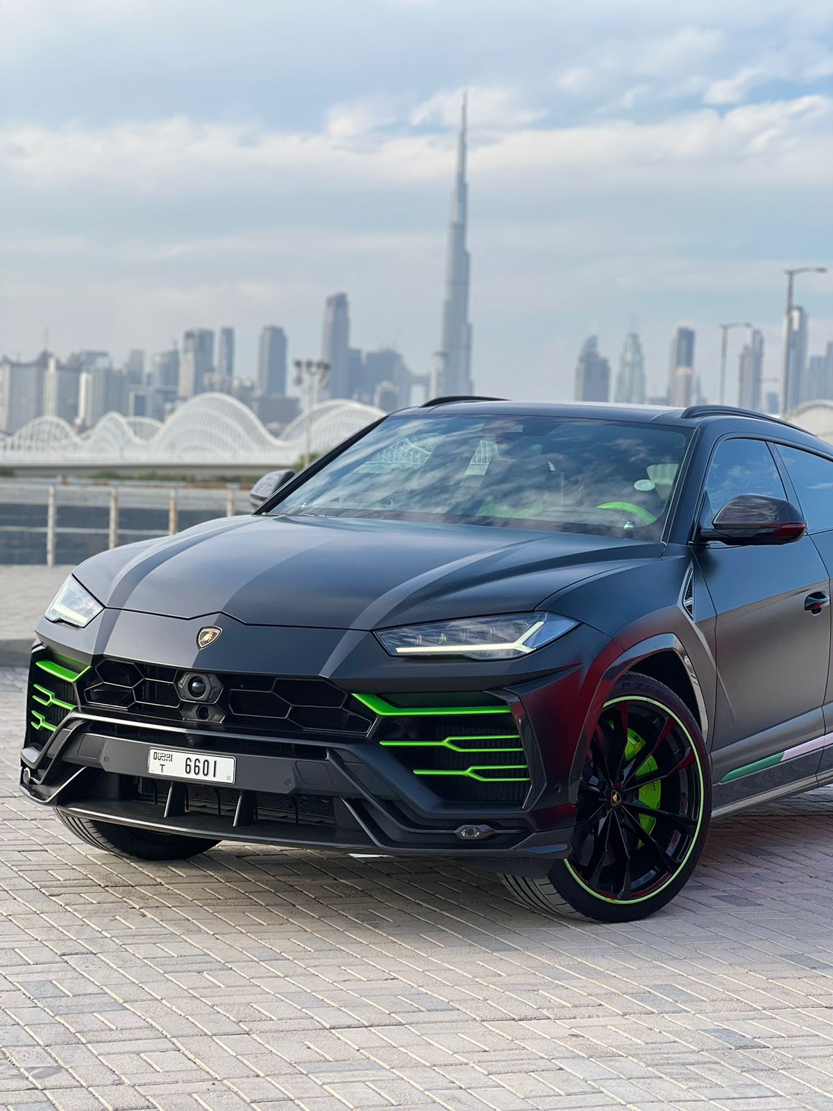 Lamborghini Urus Carbon Edition Full Option