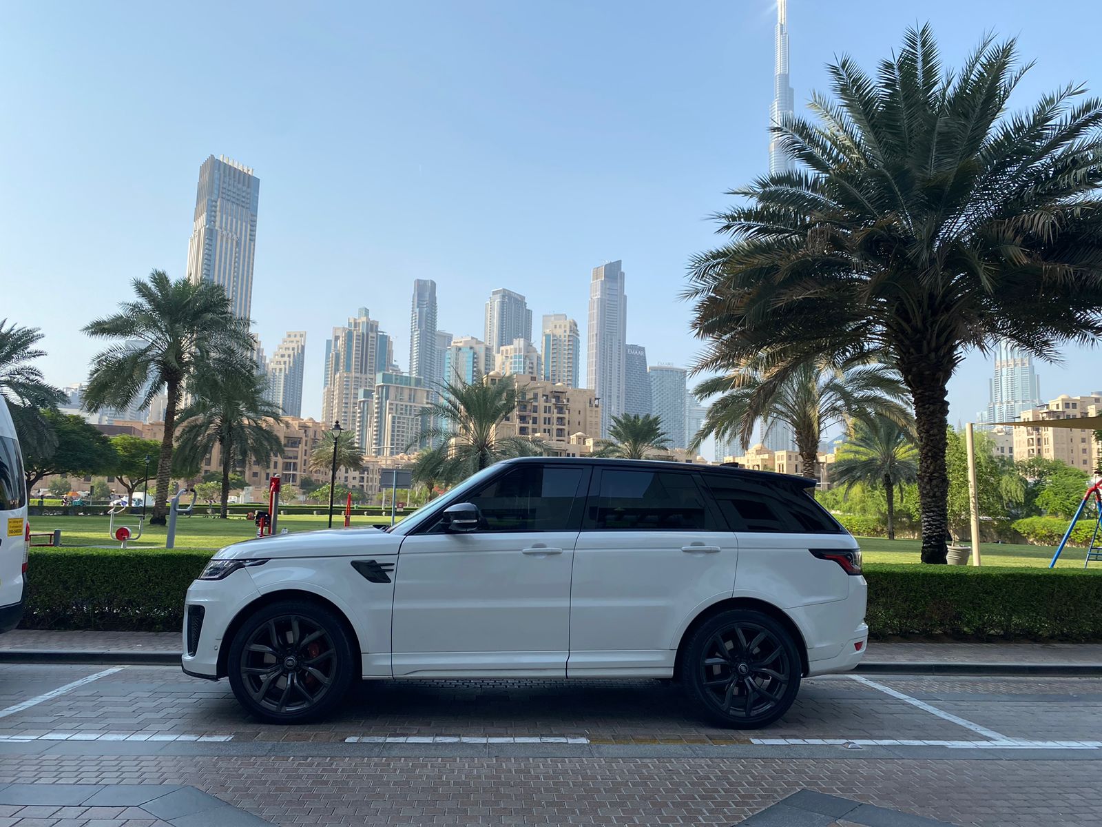 Range Rover SVR Carbon Fiber