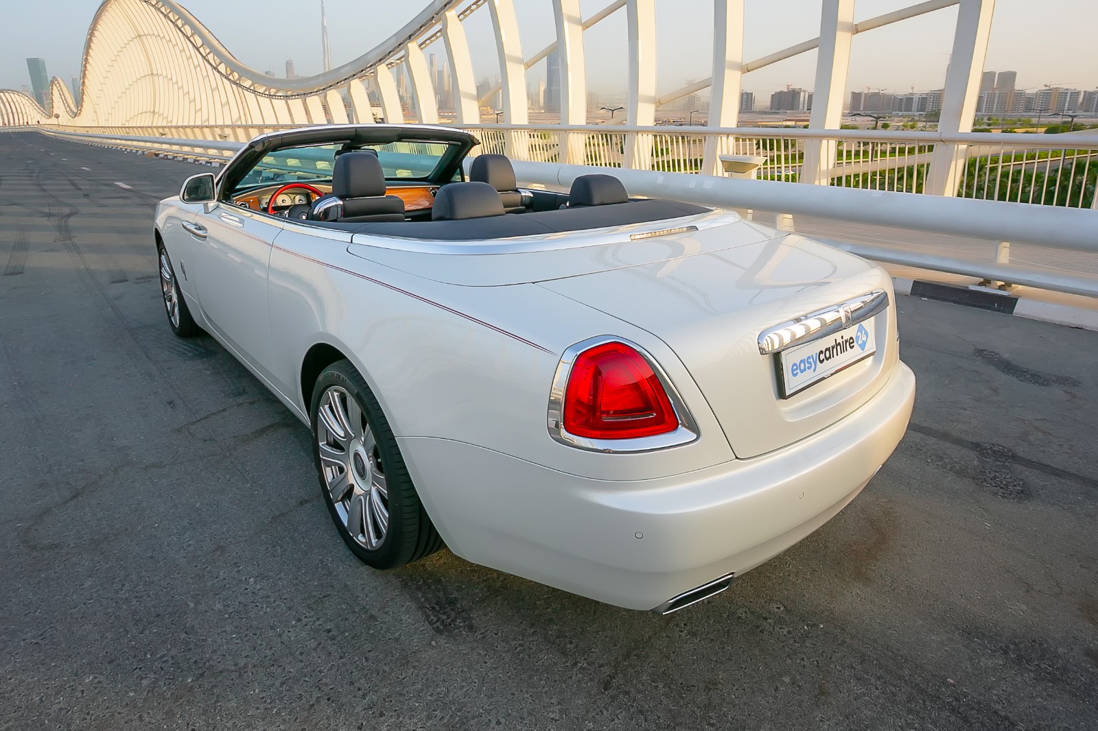 Rolls Royce Dawn (White), 2019