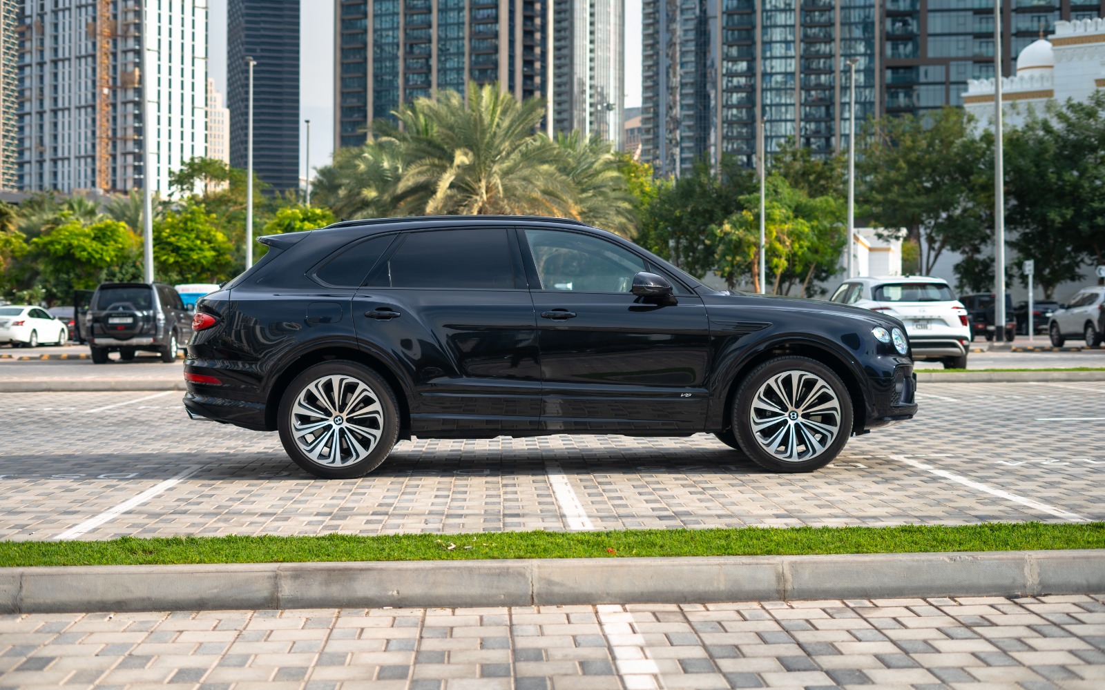 Bentley Bentayga (Black), 2022