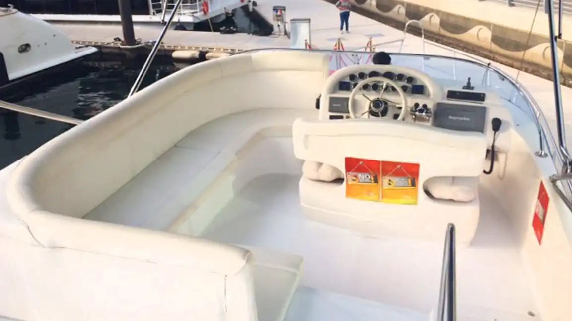48ft Yacht (X4)