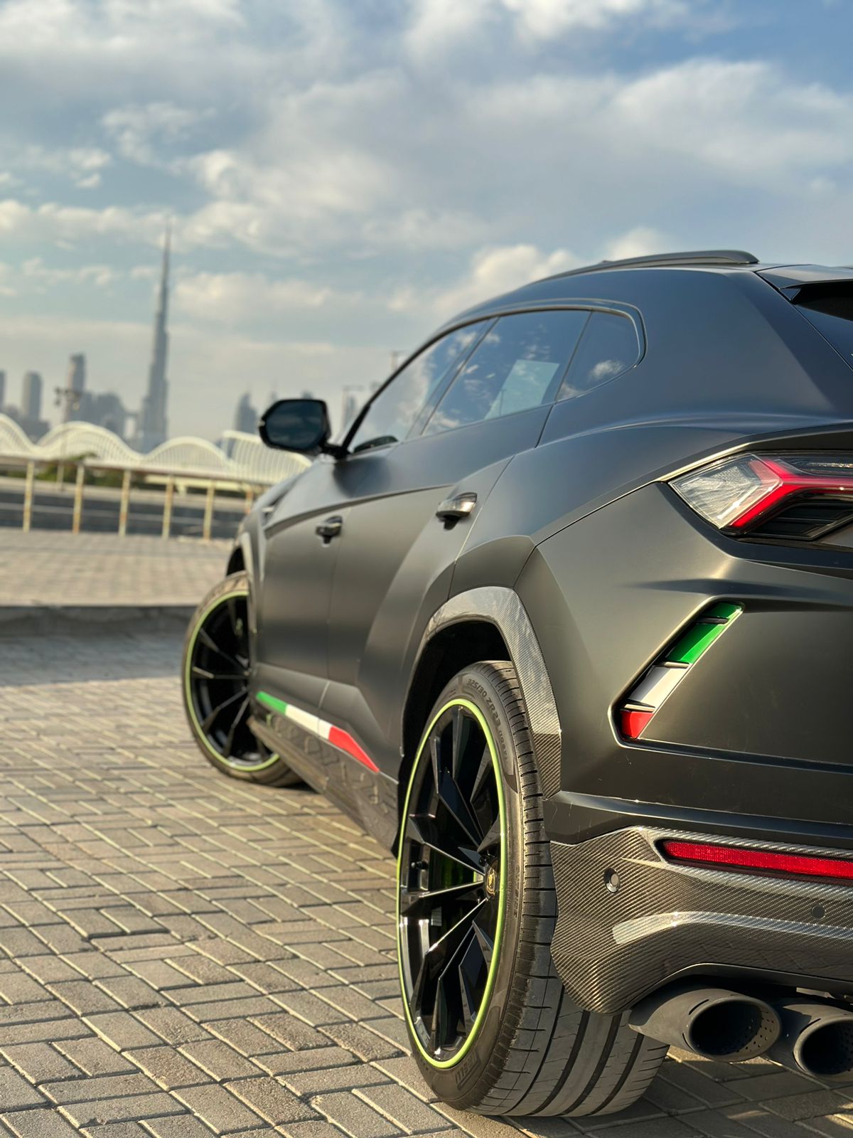 Lamborghini Urus Carbon Edition Full Option