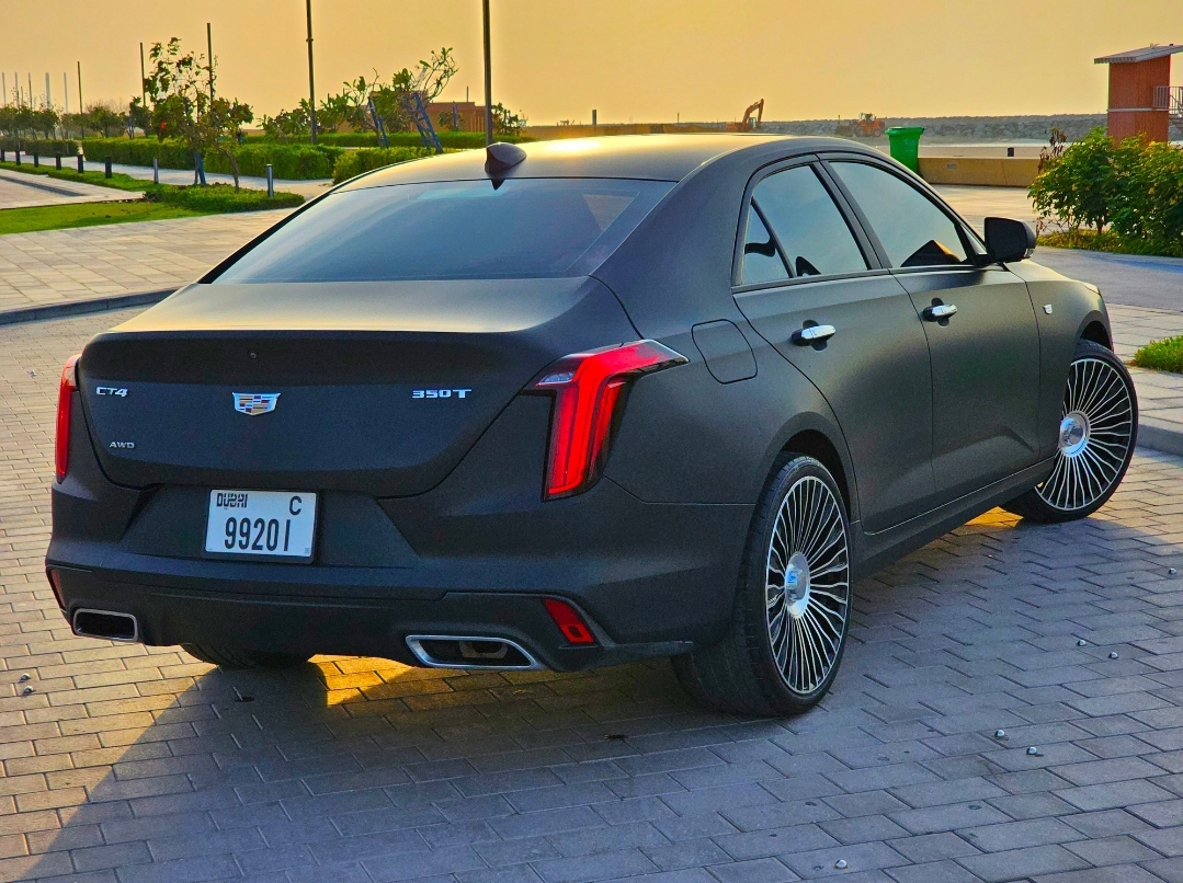 CADILLAC LUXURY CT4