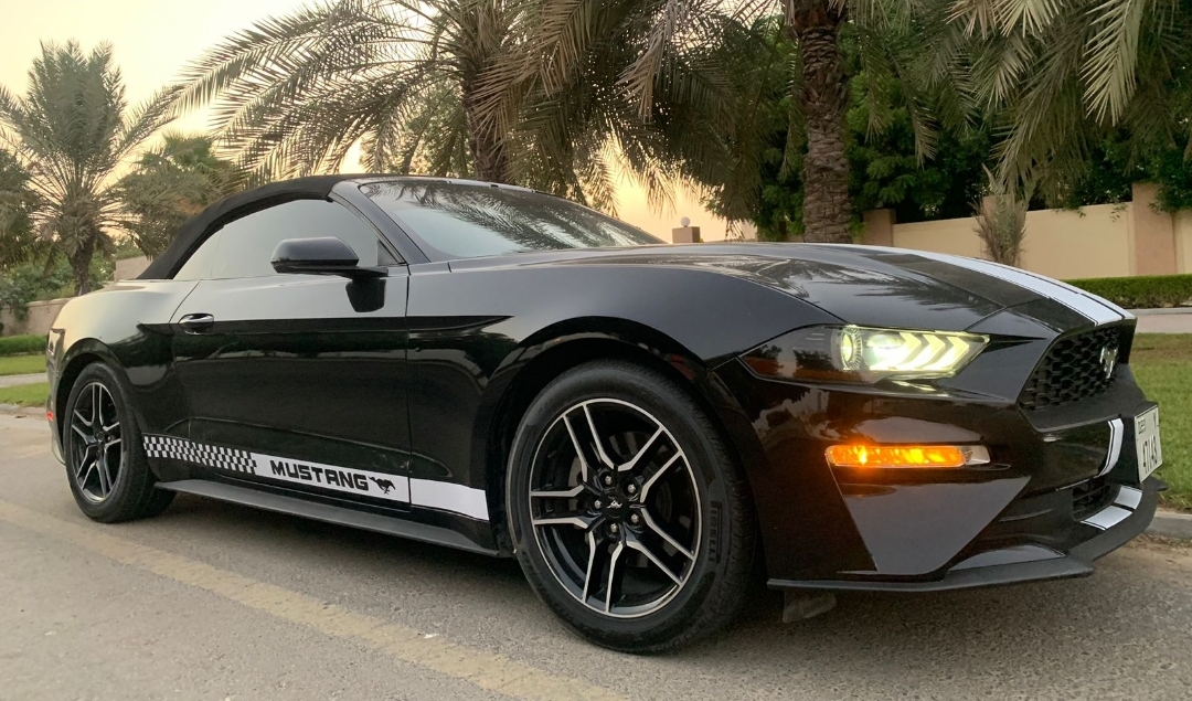 Ford Mustang convertible 