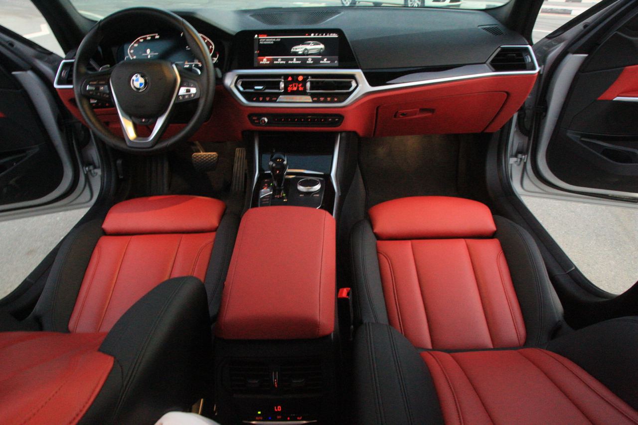 BMW 330i