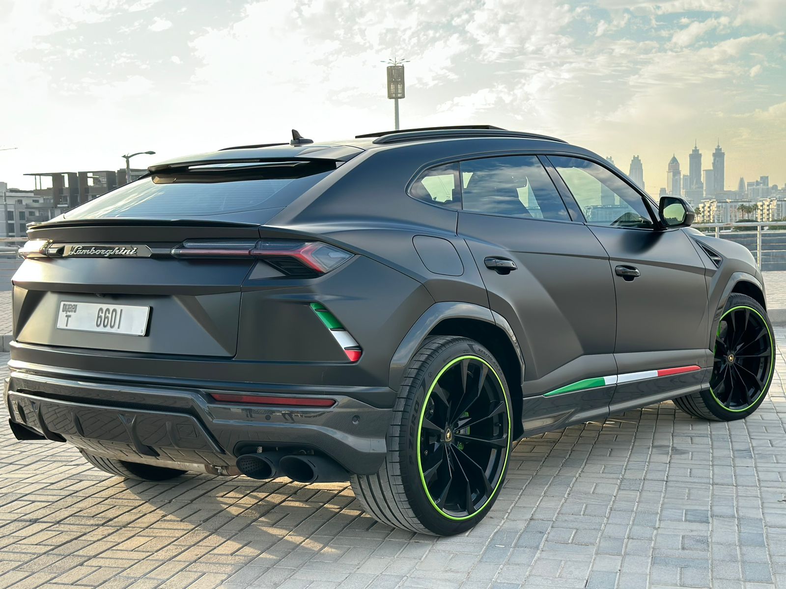 Lamborghini Urus Carbon Edition Full Option