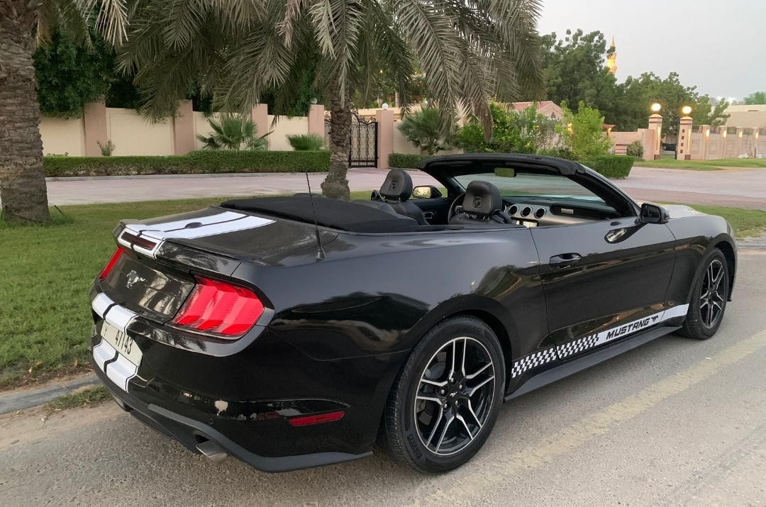 Ford Mustang convertible 