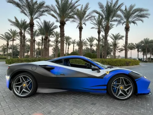 FERRARI F8 TRIBUTO